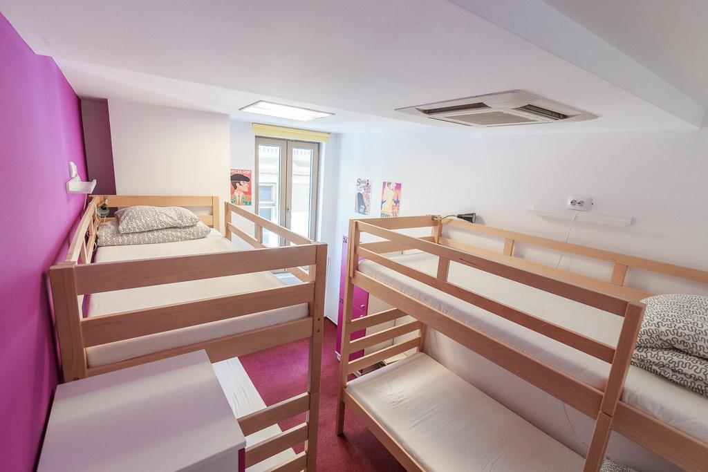 Pura Vida Sky Bar & Hostel Bukurešť Pokoj fotografie