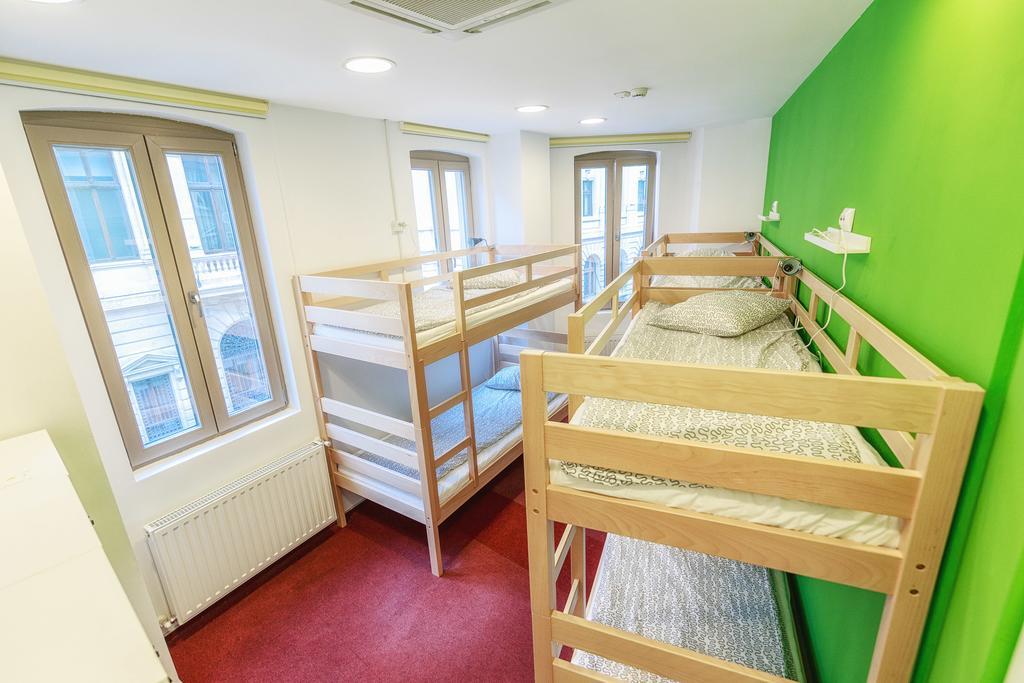 Pura Vida Sky Bar & Hostel Bukurešť Pokoj fotografie