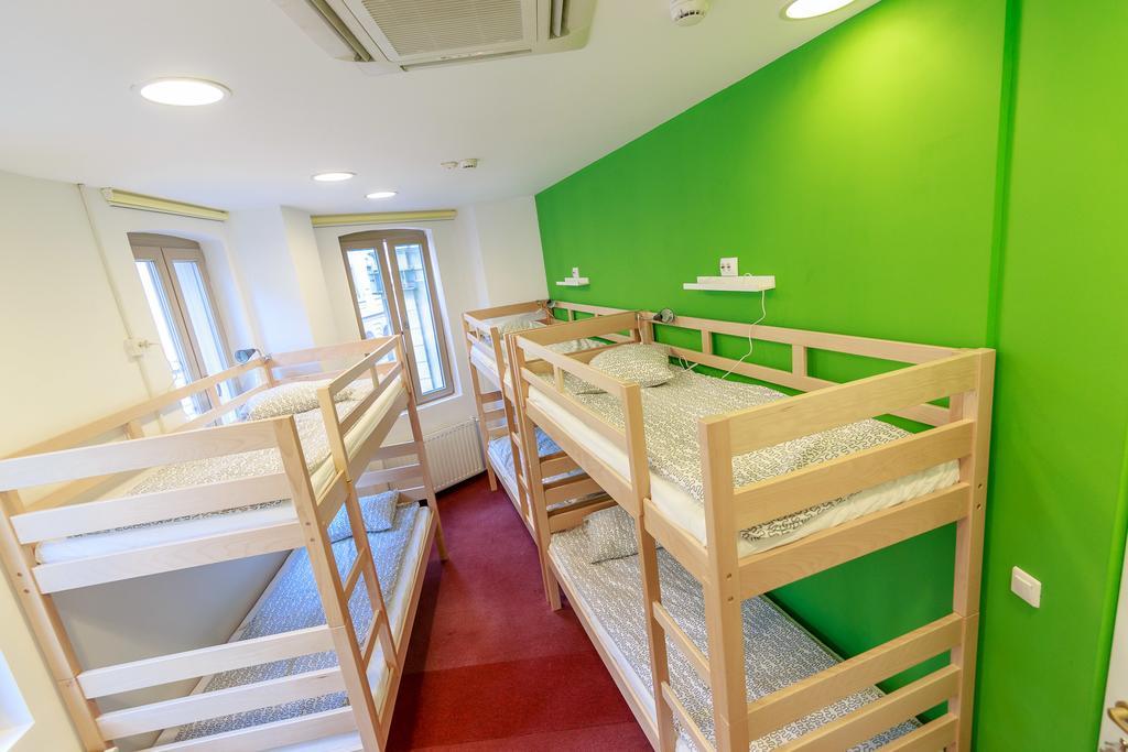 Pura Vida Sky Bar & Hostel Bukurešť Pokoj fotografie